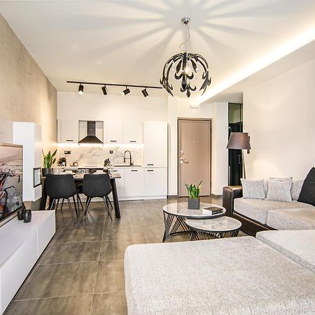 Flats Avenue 236 Apartment อเล็กซานโดรโพลิส ภายนอก รูปภาพ